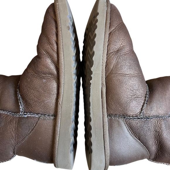 UGG Classic Tall Metallic Boots Women's 7 Wide Gold - Picture 7 of 12